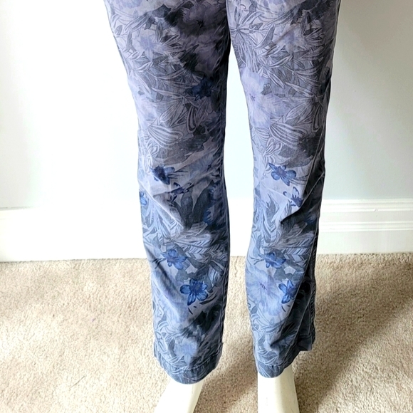 Gap Floral Print Girlfriend Chinos Size 8 - Picture 2 of 16